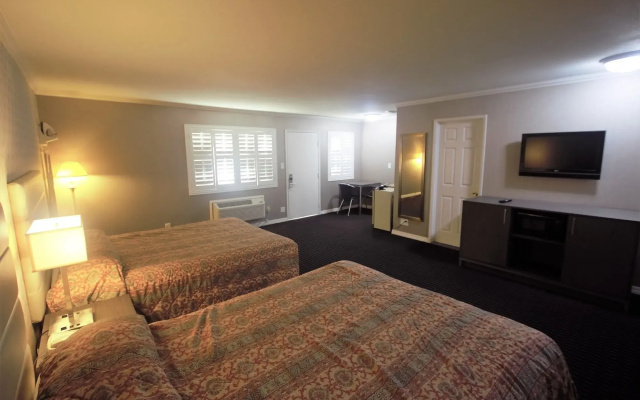 photo 4 of Alpha Inn & Suites