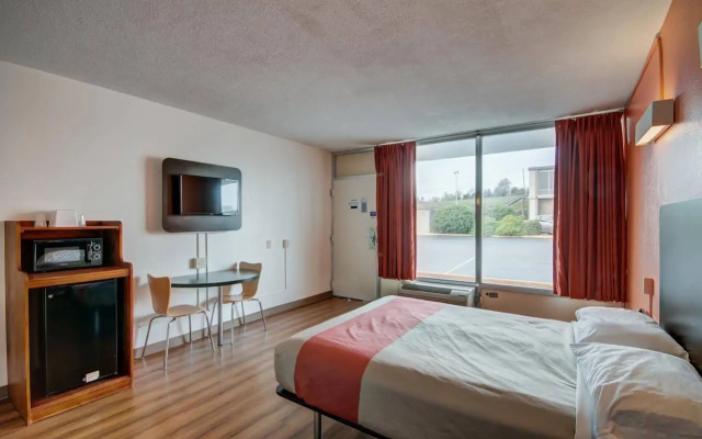 photo 5 of Motel 6 Somerset