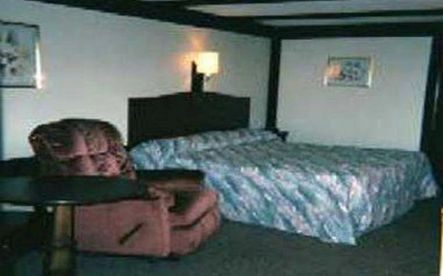 photo 2 of Knights Inn Somerset