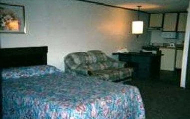 photo 4 of Knights Inn Somerset