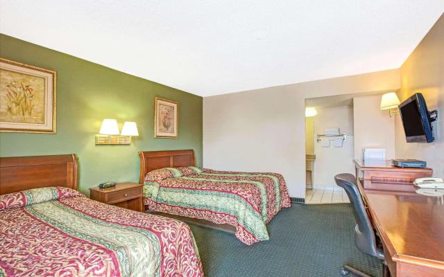 photo 4 of Knights Inn South Hackensack