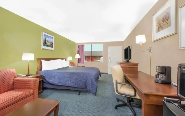 photo 4 of Knights Inn & Suites Anniston Oxford Area