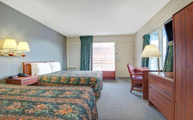 photo 5 of Knights Inn Wheeling
