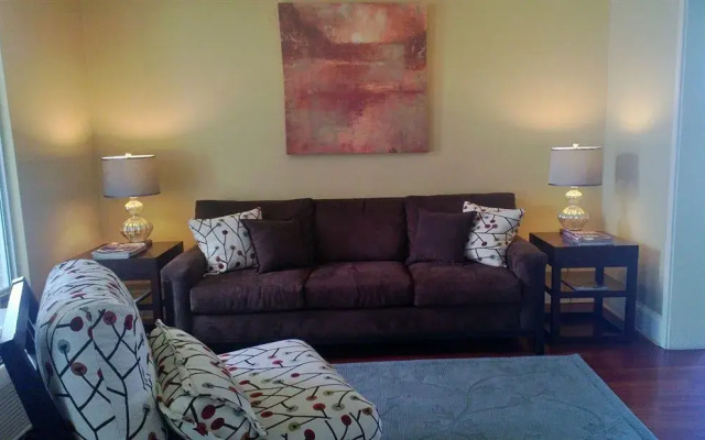 photo 5 of Quarterpath Inn And Suites