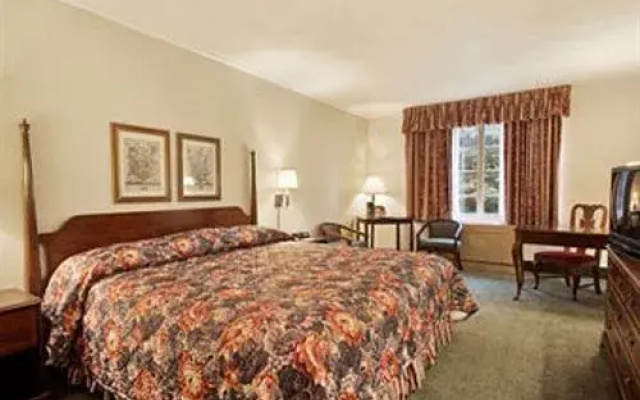 photo 4 of Knights Inn Williamsburg