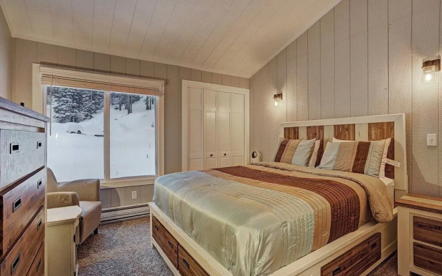 photo 3 of Knotty Pine Lodge 4 Bedroom Townhouse by RedAwning