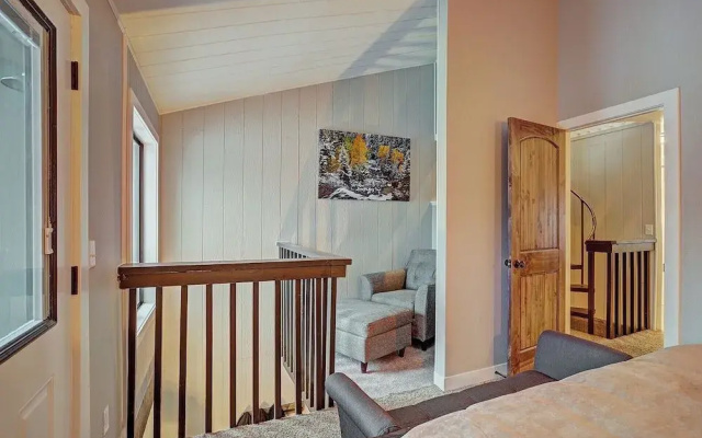 photo 5 of Knotty Pine Lodge 4 Bedroom Townhouse by RedAwning