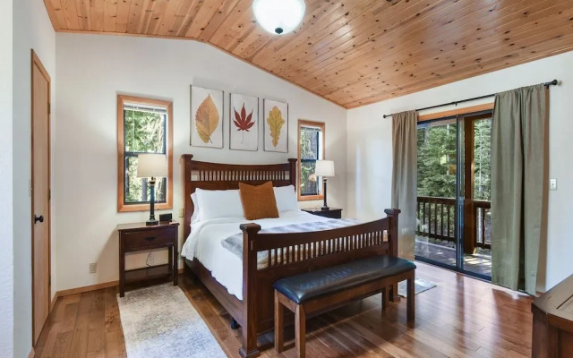 photo 2 of Knotty Pines Retreat