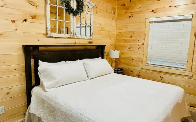 photo 3 of Knotty Squirrel Cabins