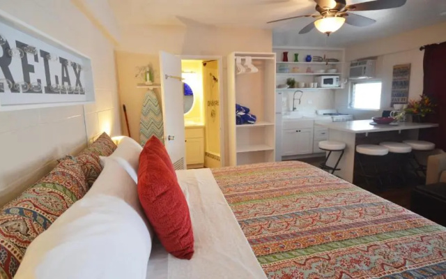 photo 4 of Kon Tiki 234 Renovated King Studio