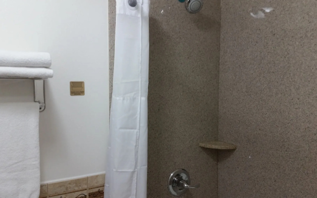 photo 2 of Kona Inn Motel Anaheim
