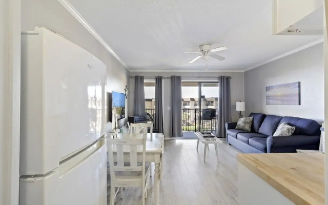 photo 3 of Kosta Rooca 1 Bedroom Home by Redawning
