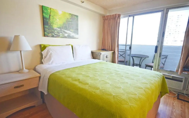 photo 5 of KV702 Waikiki Private Waterfall Room, Mountain View!