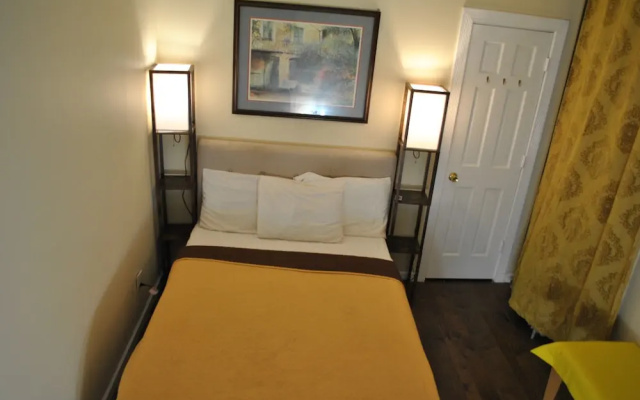 photo 2 of Motel Casa Downtown Guest House