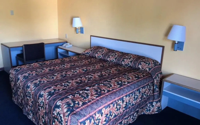 photo 3 of Lone Star Inn