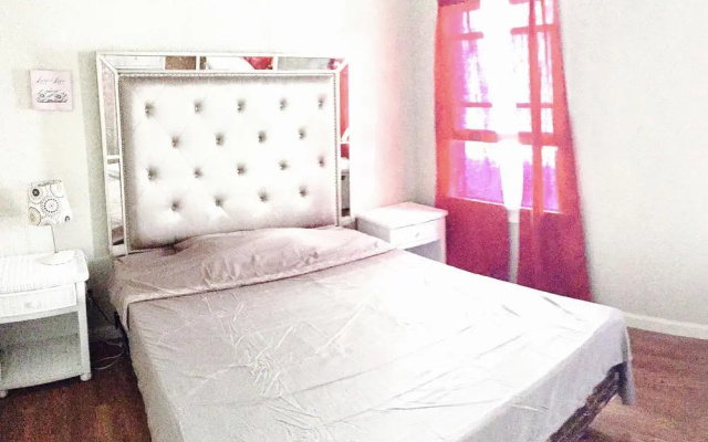 photo 2 of LA Boardinghouse