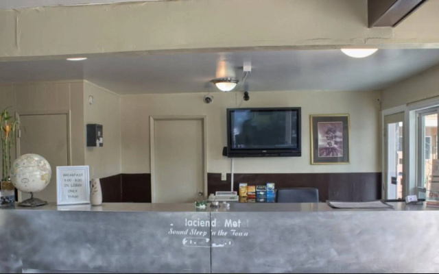 photo 2 of La Hacienda Motel