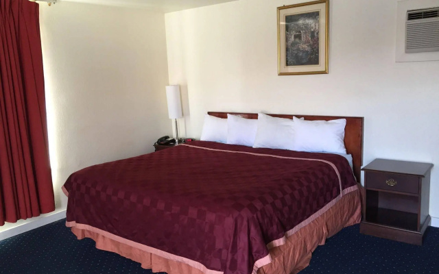 photo 5 of La Hacienda Motel