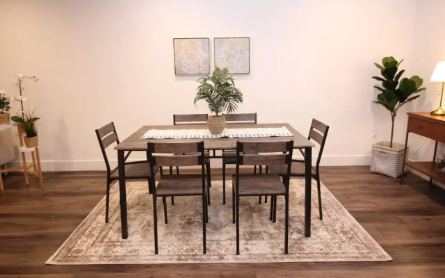 photo 3 of LA Luxury Suites Free Parking 2BD2BA