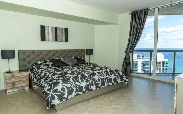 photo 3 of La Perla