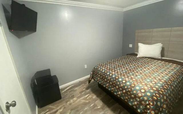 photo 3 of La Perla Motel