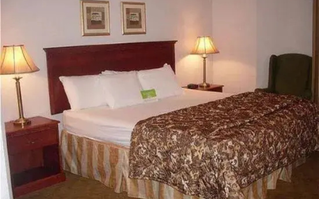 photo 4 of La Quinta by Wyndham Minneapolis Northwest