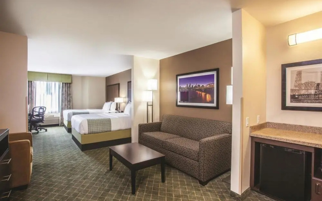 photo 3 of La Quinta by Wyndham Portland Airport