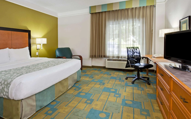 photo 5 of La Quinta Inn & Suites by Wyndham Ft. Lauderdale Airport