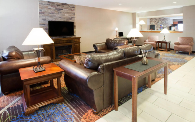 photo 3 of Baymont by Wyndham Auburn