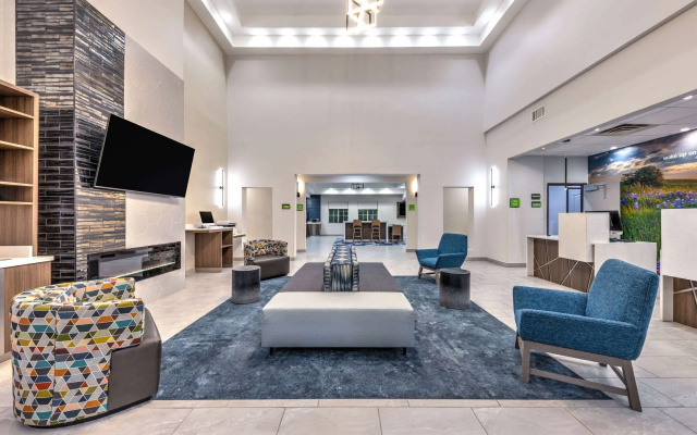 photo 2 of La Quinta Inn & Suites by Wyndham Allen at The Village