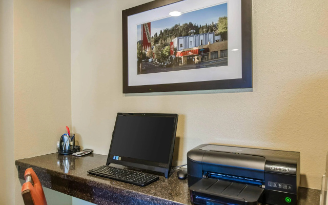 photo 3 of Comfort Inn & Suites Ashland