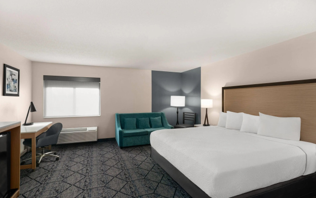 photo 3 of Baymont by Wyndham Columbia, MO