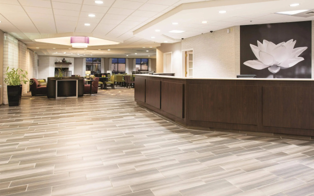 photo 2 of La Quinta by Wyndham Denver Englewood Tech Center