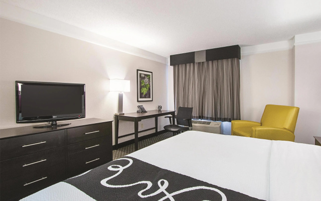 photo 3 of La Quinta by Wyndham Denver Englewood Tech Center