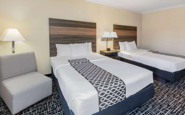 photo 5 of La Quinta Inn & Suites by Wyndham Garland Harbor Point