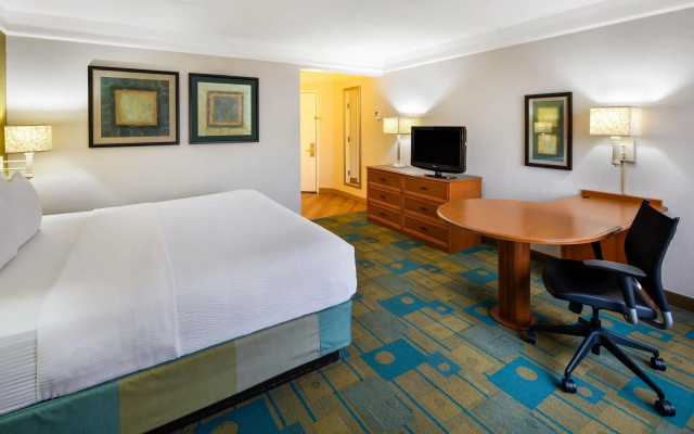 photo 4 of La Quinta by Wyndham Haywood Mall-Near Greenville Downtown