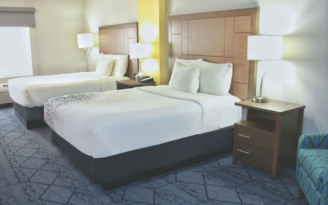 photo 5 of La Quinta Inn & Suites by Wyndham NE Long Beach/Cypress