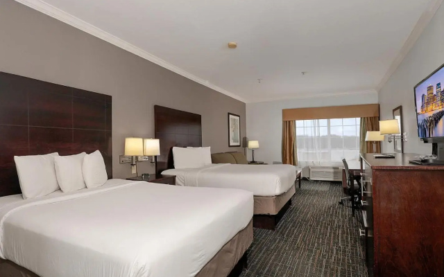 photo 5 of La Quinta Inn & Suites by Wyndham Houston - Westchase