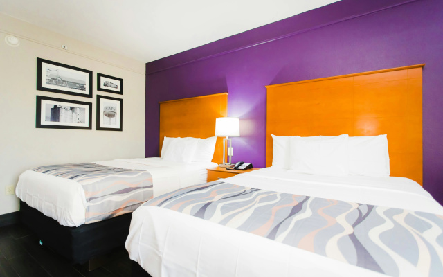photo 3 of Palacio Royale Inn Signature Katy