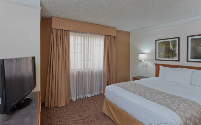 photo 5 of La Quinta Inn & Suites by Wyndham Las Vegas Airport N Conv.