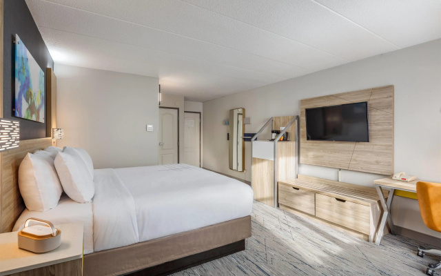 photo 5 of La Quinta Inn & Suites by Wyndham Lexington Park - Patuxent