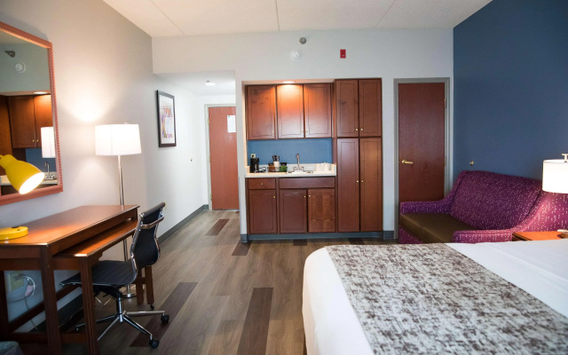 photo 4 of Best Western Louisville Airport Expo