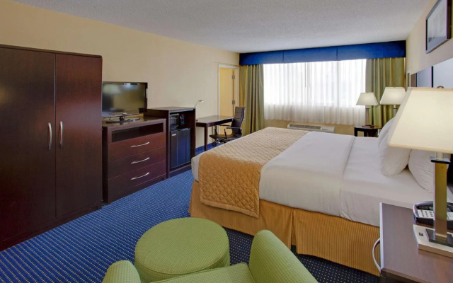 photo 4 of Hampton Inn Manchester Downtown