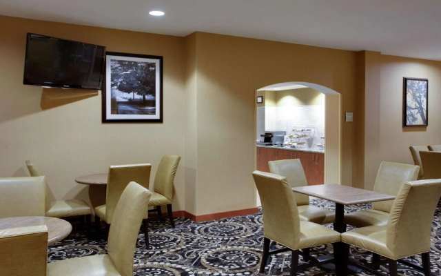 photo 5 of Hampton Inn Manchester Downtown