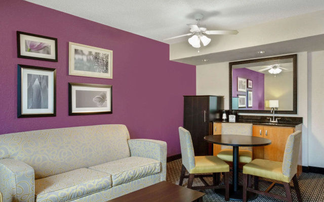photo 5 of La Quinta Inn & Suites by Wyndham Miami Lakes