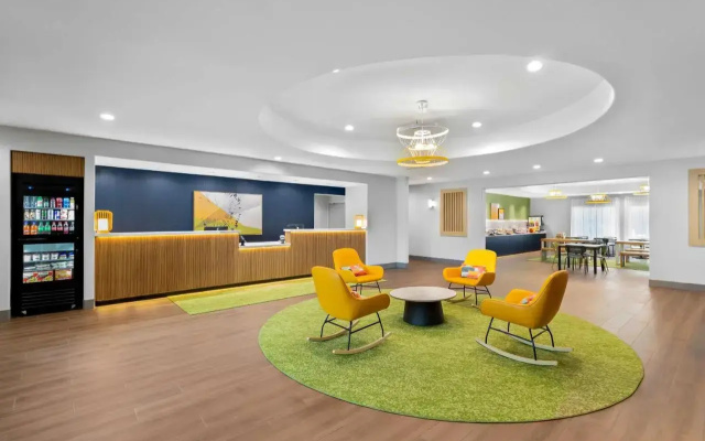 photo 3 of Spark by Hilton Missouri City Sugar Land