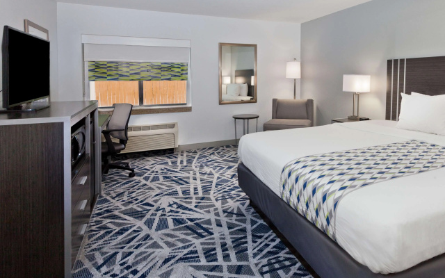photo 2 of Country Inn & Suites by Radisson, Montgomery East I-85
