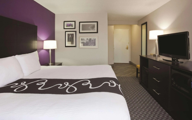 photo 2 of Bloom Hotel