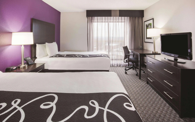 photo 3 of Bloom Hotel