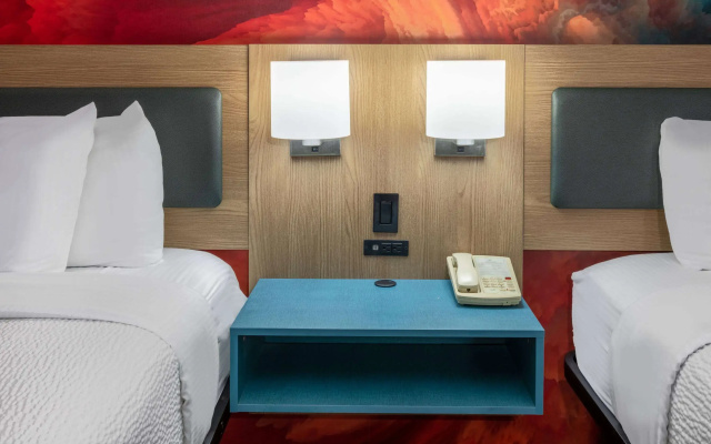 photo 5 of La Quinta Inn & Suites by Wyndham New Braunfels